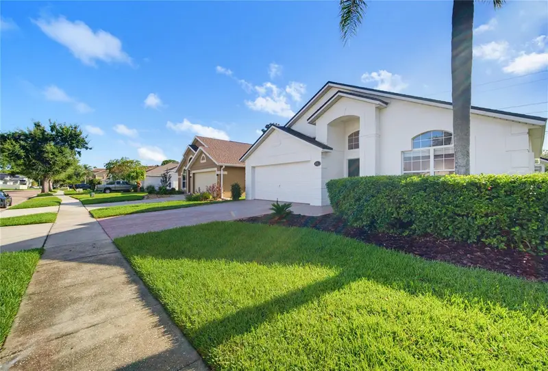 5251 Los Palma Vista Dr, FL