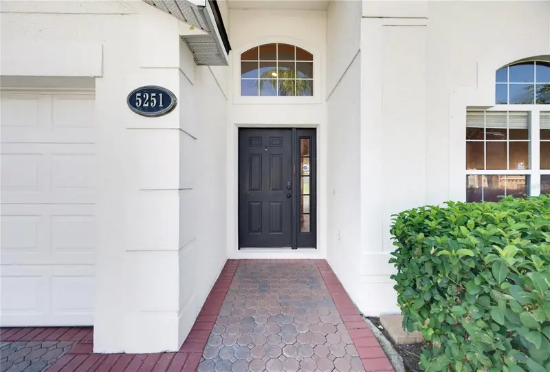 5251 Los Palma Vista Dr, FL