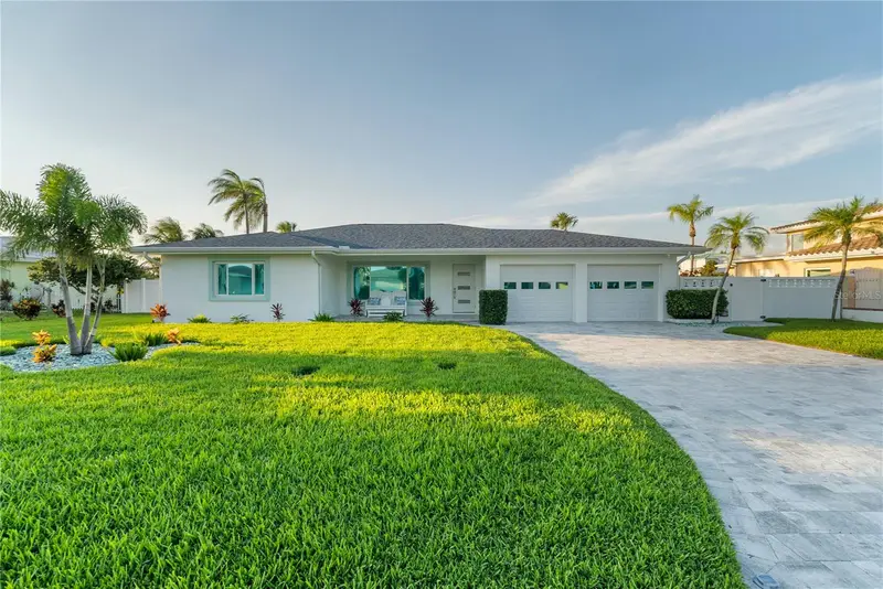 227 Howard Dr, FL