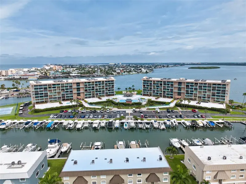 1 Key Capri #704w, FL