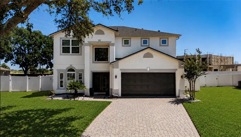 604 Kildrummy Dr, FL