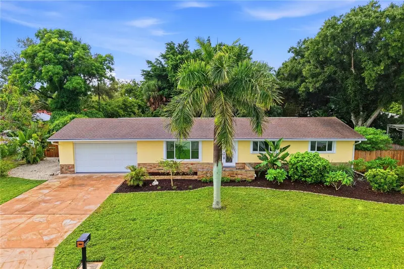 2720 Goldenrod St, FL
