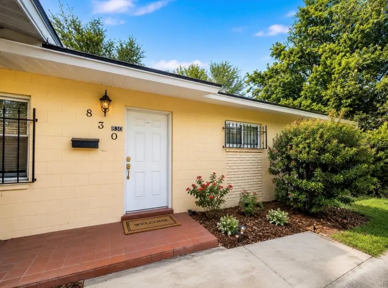 830 Royal Oak Dr, FL