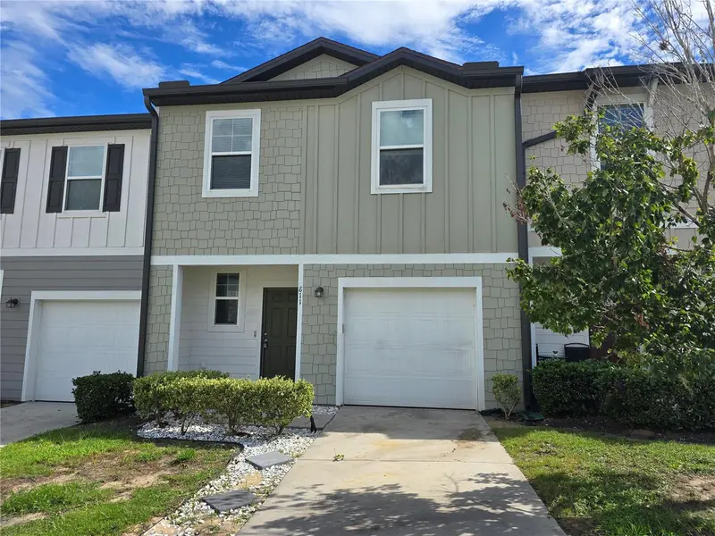 811 Grandin St, FL