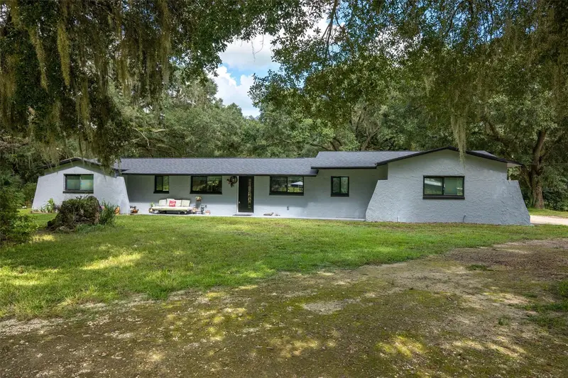 9797 Cr 674, FL