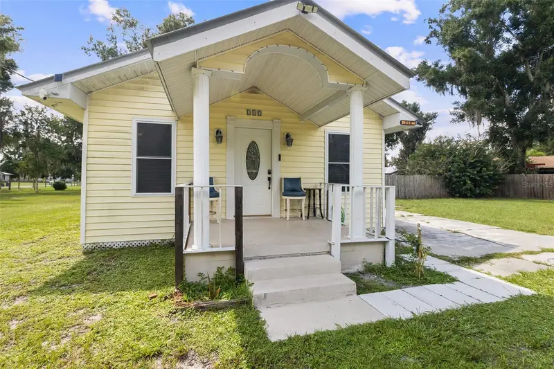 715 N Johnson Ave, FL