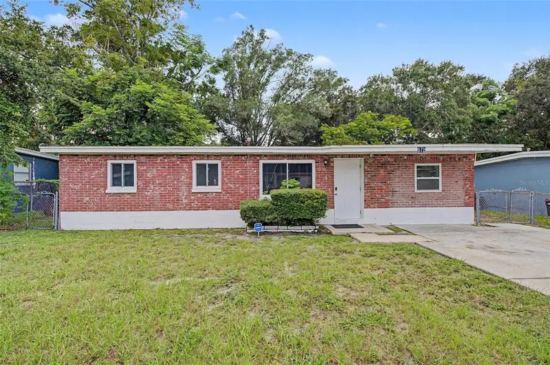 675 11th Pl, FL