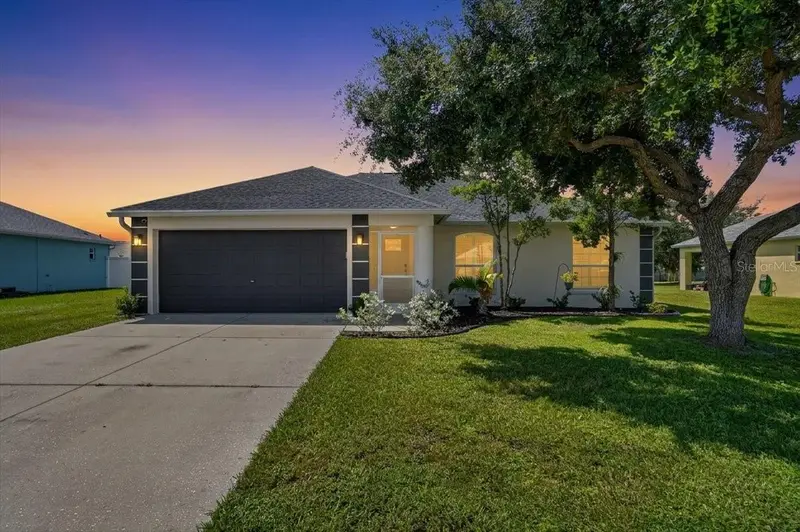 5815 33rd Dr E, FL