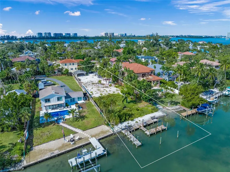 3601 White Ln, FL