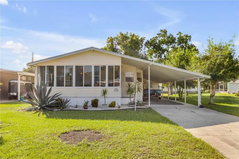 126 Cedar St, FL