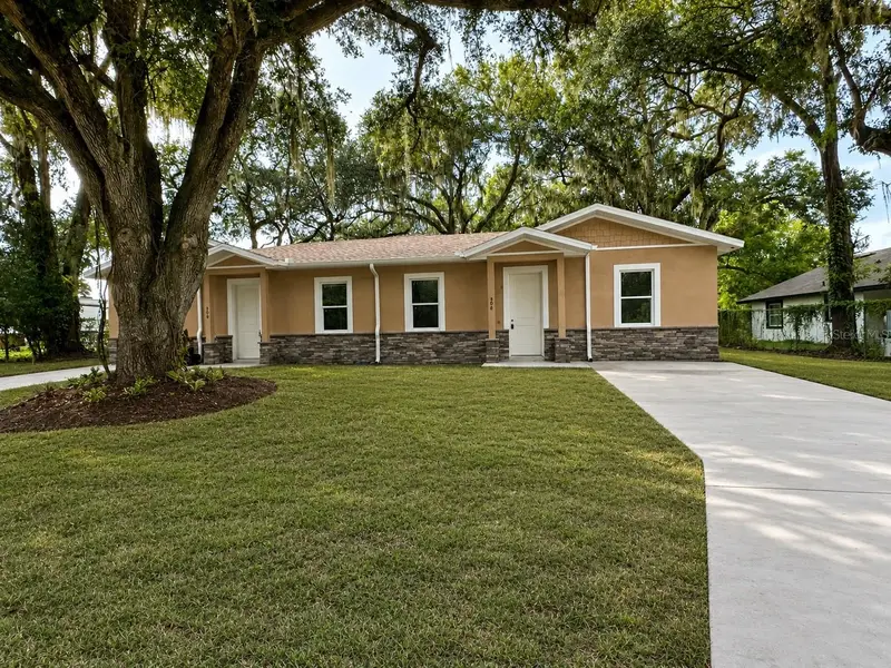 308 E Damon St, FL