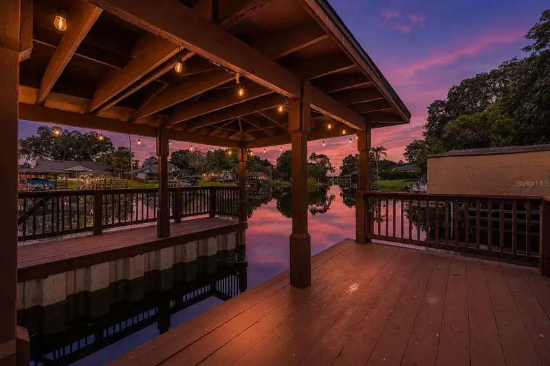 3625 Waters Edge Dr, FL