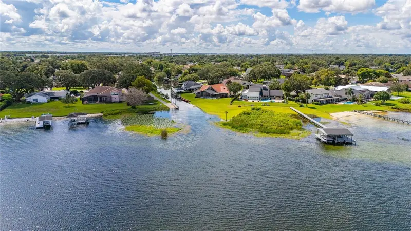 3625 Waters Edge Dr, FL