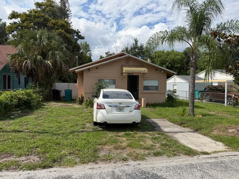 111 Page St, FL