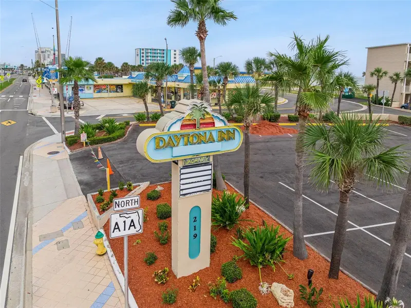 219 S Atlantic Ave #113, FL