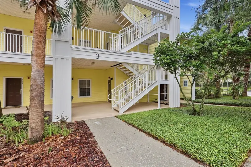 512 Lucaya Loop, FL