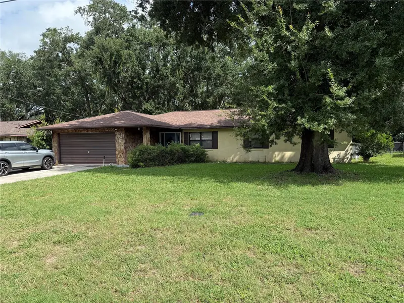 124 N Pointe Dr, FL