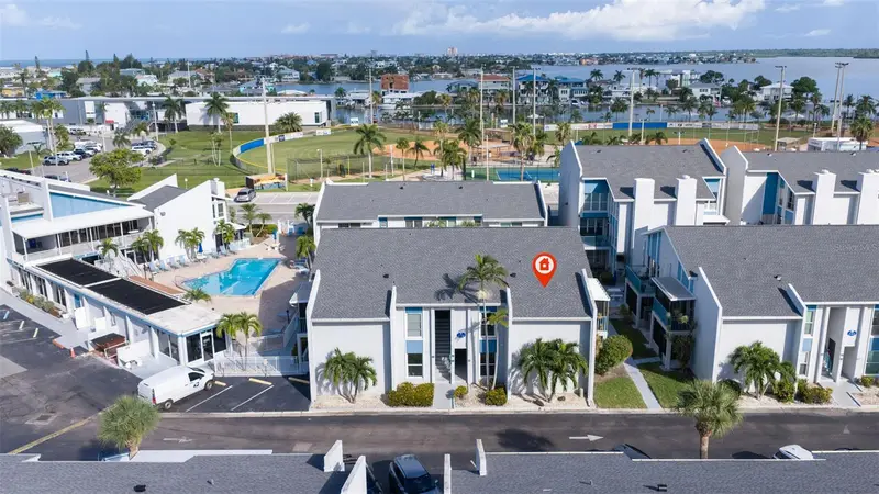 230 Medallion Blvd #F, FL
