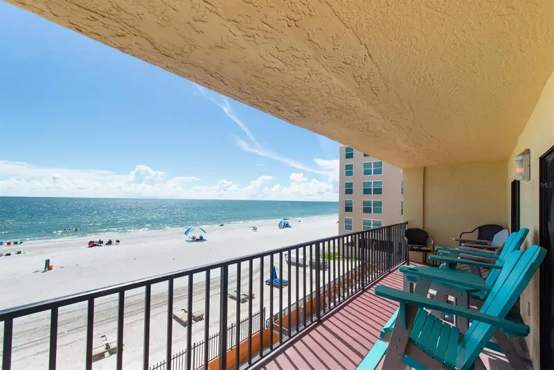 14710 Gulf Blvd #206, FL