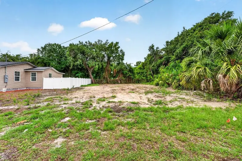 0 8th Ave S, FL