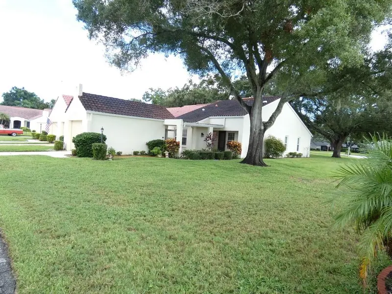 945 Madrid Dr, FL