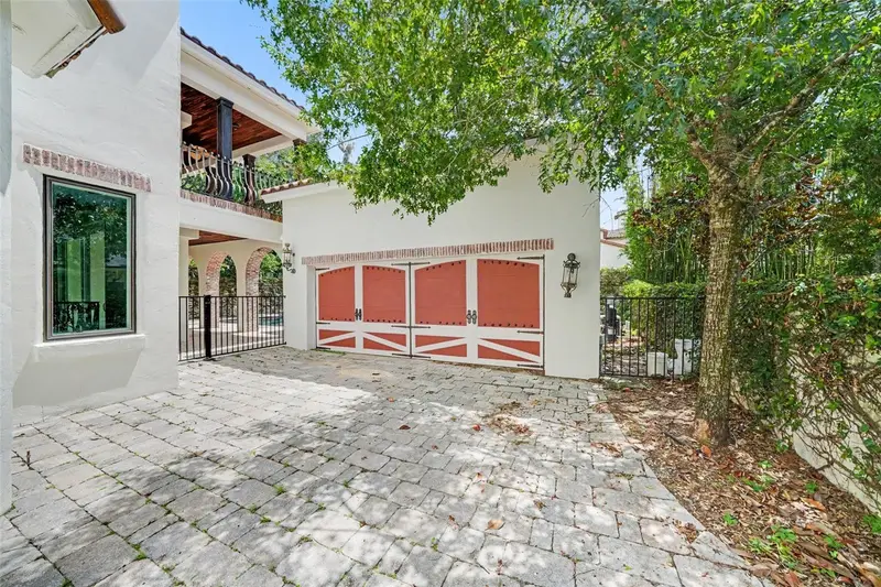 952 Moss Ln, FL