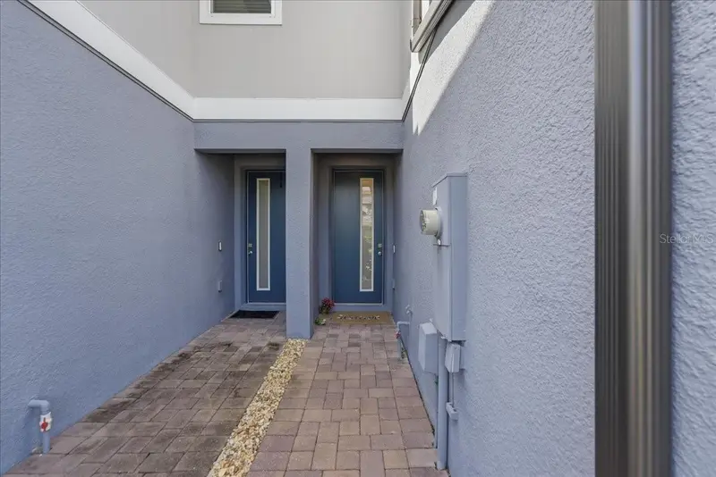 2349 Shadowland Loop, FL