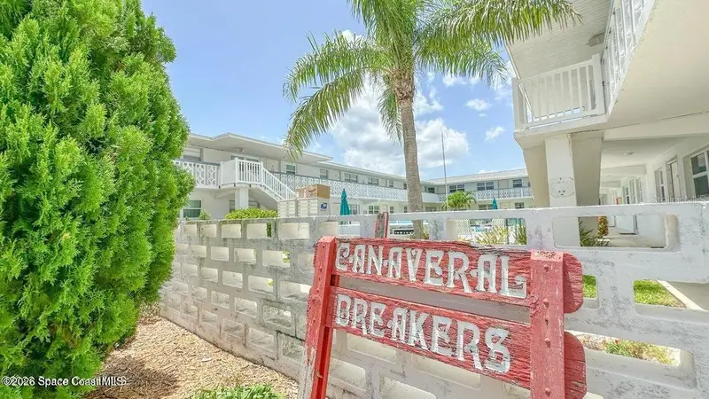 8521 Canaveral Blvd #6, FL