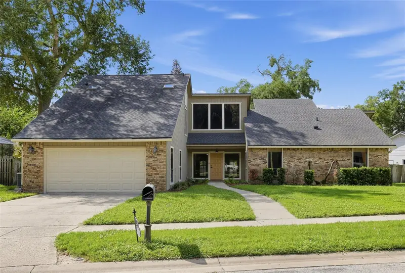 1539 Grace Lake Cir, FL