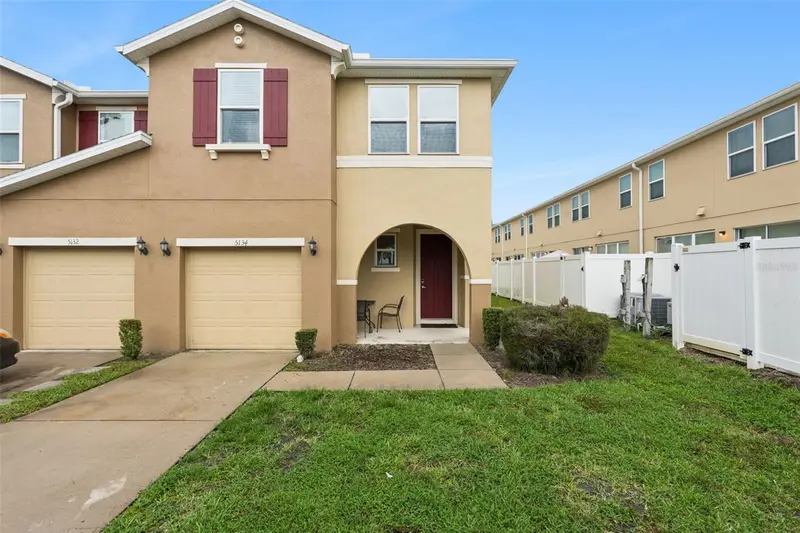 5134 Adelaide Dr, FL