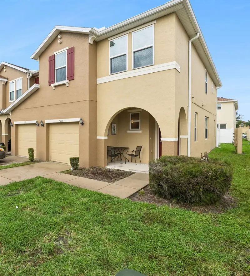 5134 Adelaide Dr, FL