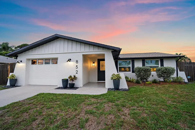 852 Acadia Rd, FL