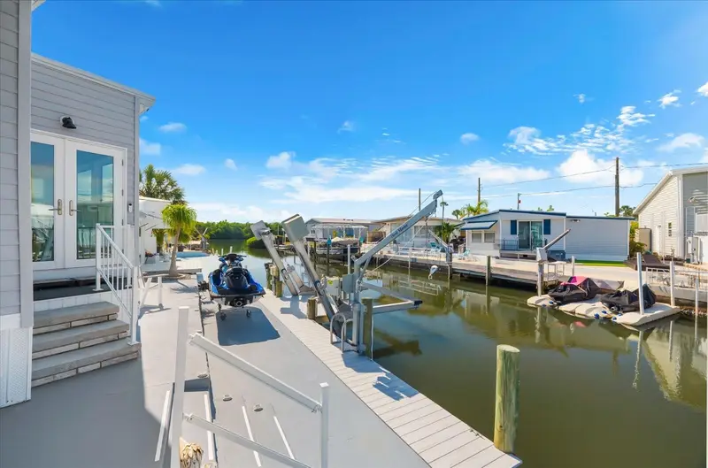 6922 E Bayou Ln, FL