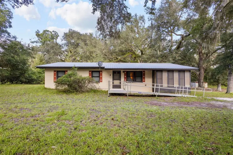 445 Ne 649th St, FL