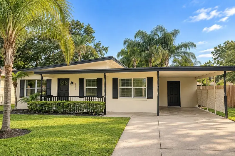 520 Oakhurst St, FL