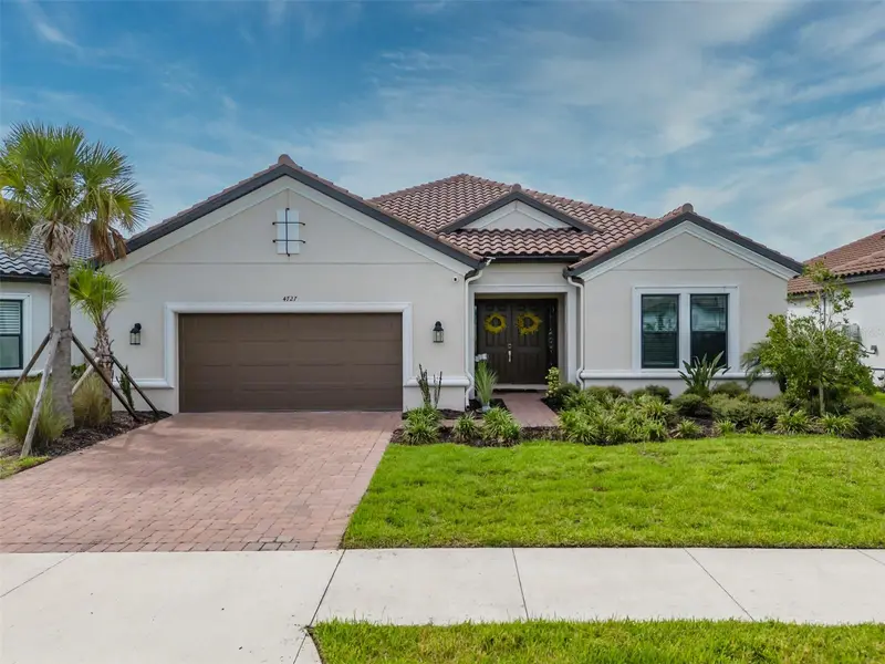 Esplanade/Wiregrass Ranch listing