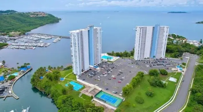 100 Marina View #2208, PR