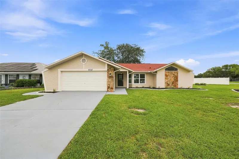 8161 Shalom Dr, FL