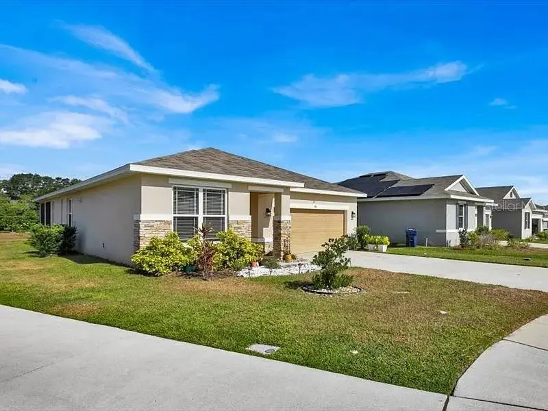 380 Lake Smart Cir, FL