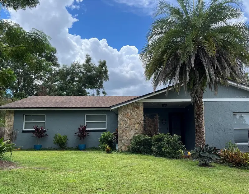 428 Longwood Cir, FL