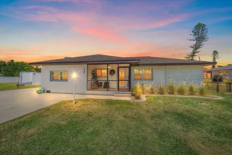 South Venice listing