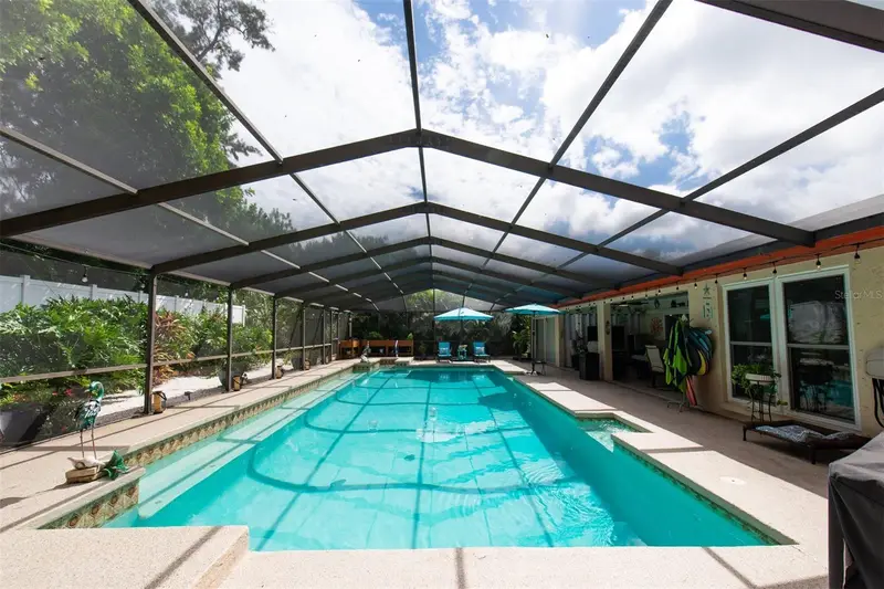 207 Amesbury Cir, FL