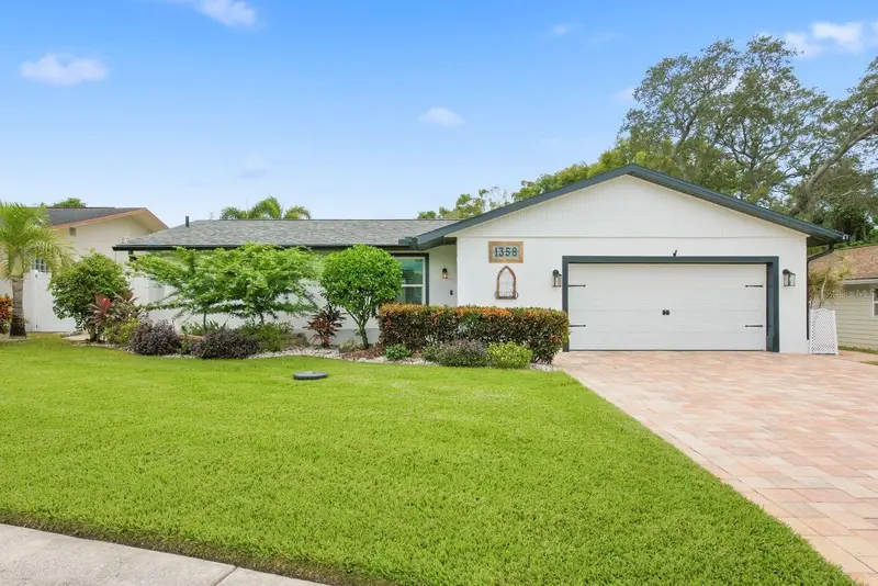1358 Wexford Dr S, FL