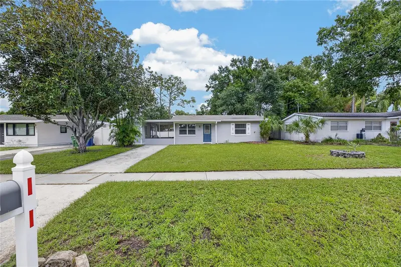 4421 W Iowa Ave, FL