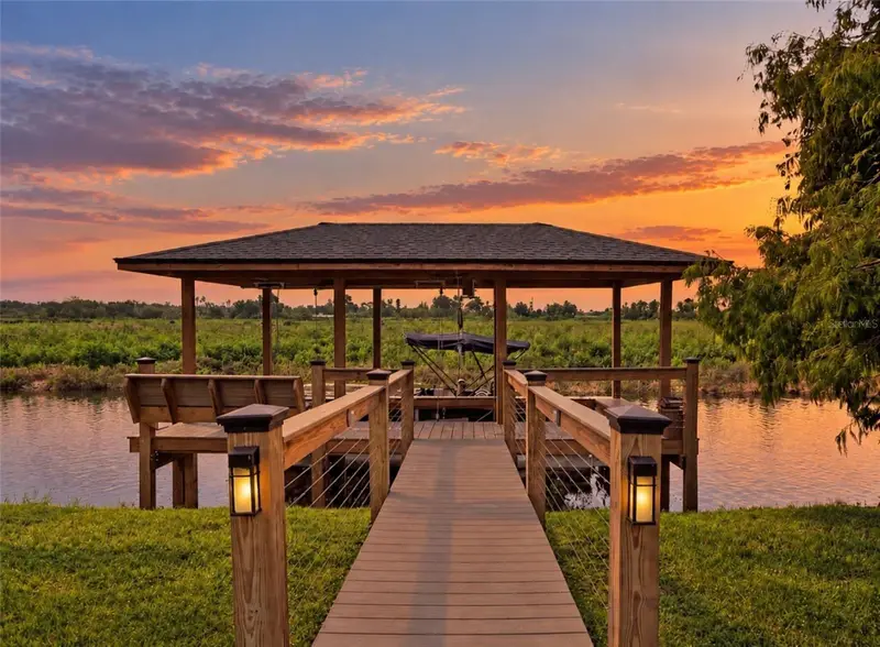 720 Barefoot Bay Loop, FL