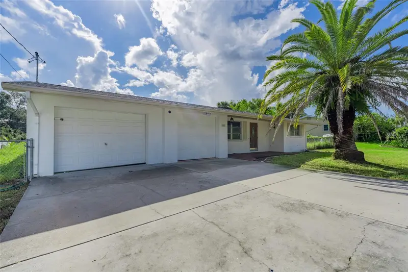 605 Barnes Pkwy, FL