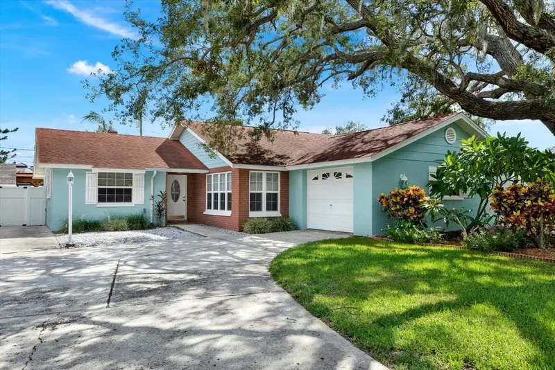 1601 Avoca Dr, FL