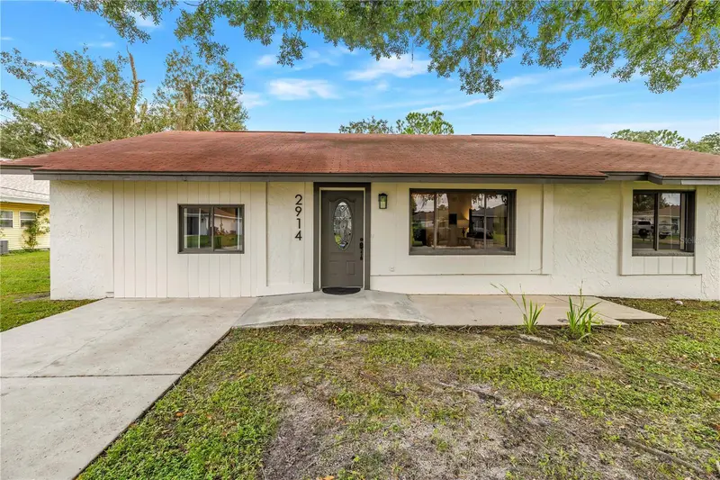 2914 Delrose Dr N, FL