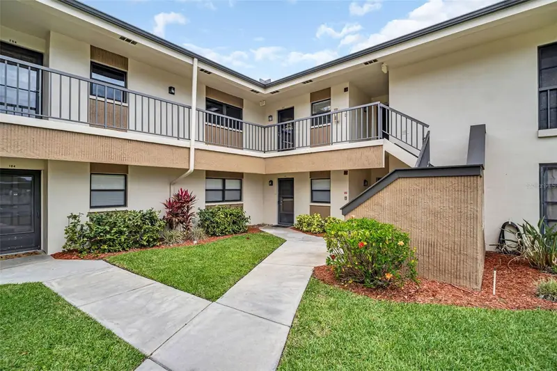 2700 Nebraska Ave #5-205, FL
