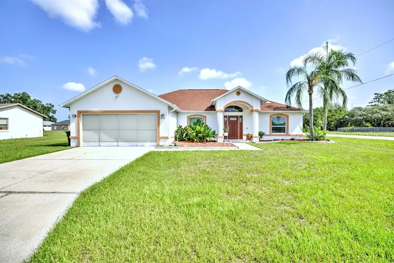 858 Mendoza Dr, FL